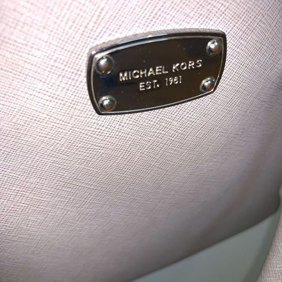 Michael Kors Cindy Pearl Grey Satchel - Picture 4 of 9